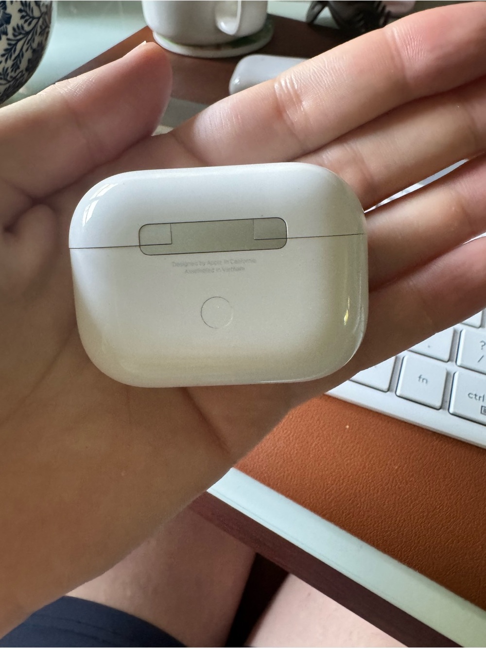 AirPods Pro 1st Gen - Great Condition - Picture 3 of 6